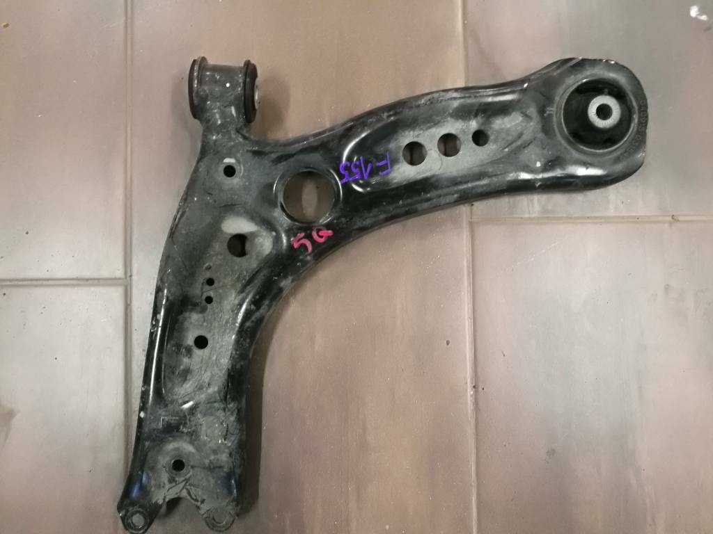Rameno napravy VW SKODA SEAT AUDI 5Q0407151L