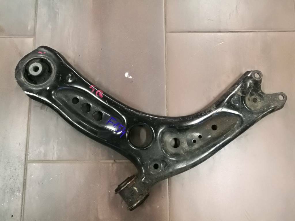 Rameno napravy VW SKODA AUDI SEAT 5Q0407151L