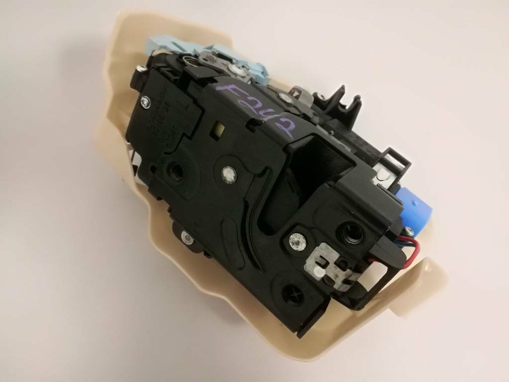Zamok dveri SKODA VW 3D1837015AP