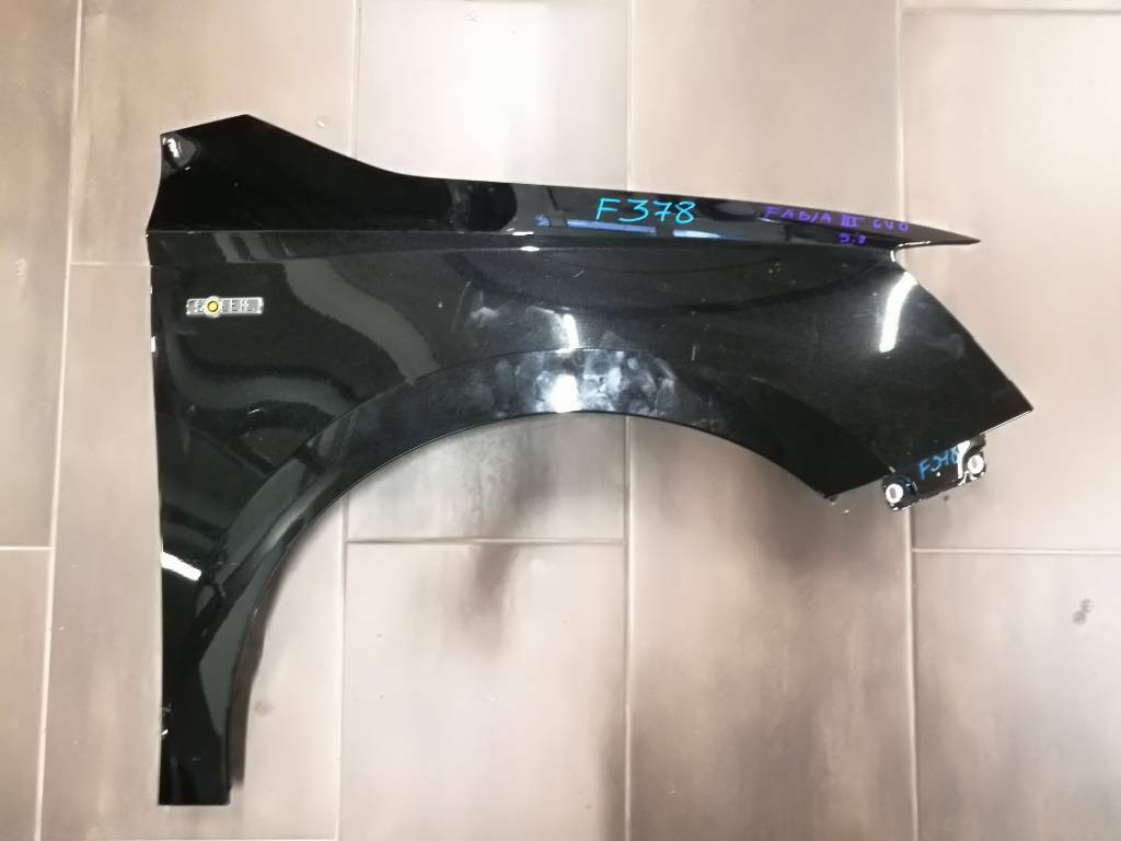 Pravy predny blatnik SKODA FABIA III 3 6V