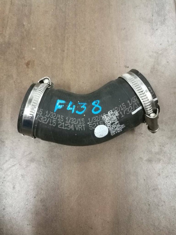 Hadica rura koleno VW AUDI SEAT SKODA 04L145828D