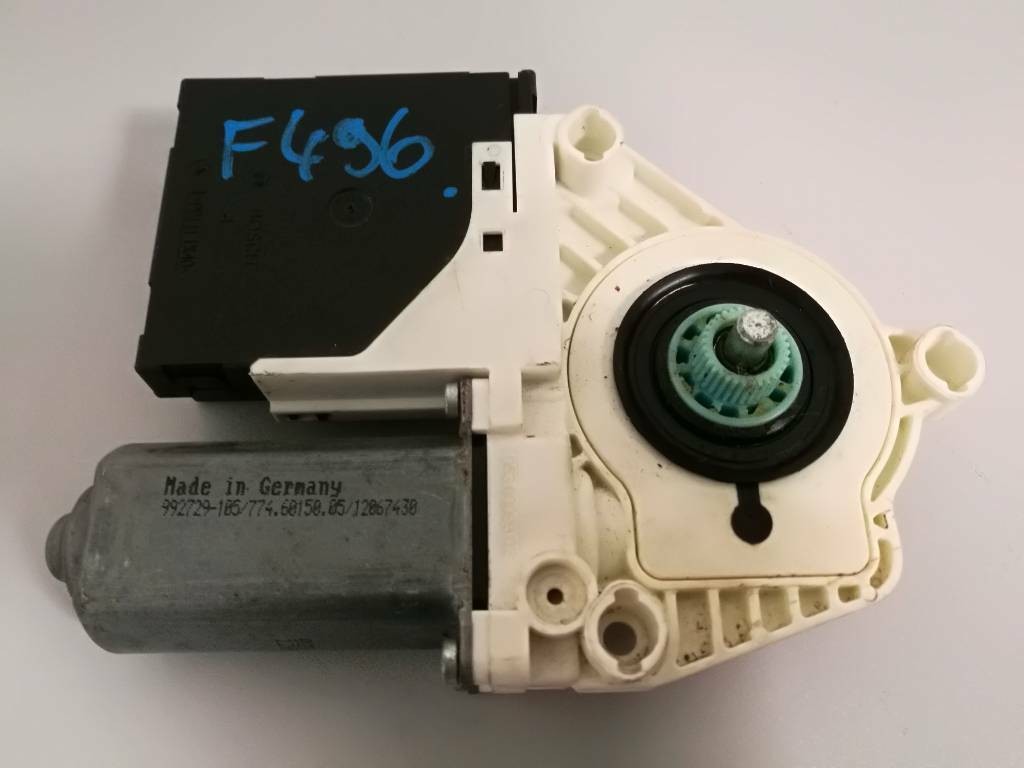 Motorcek stahovacky VW PASSAT B6 3C 1K0959702Q
