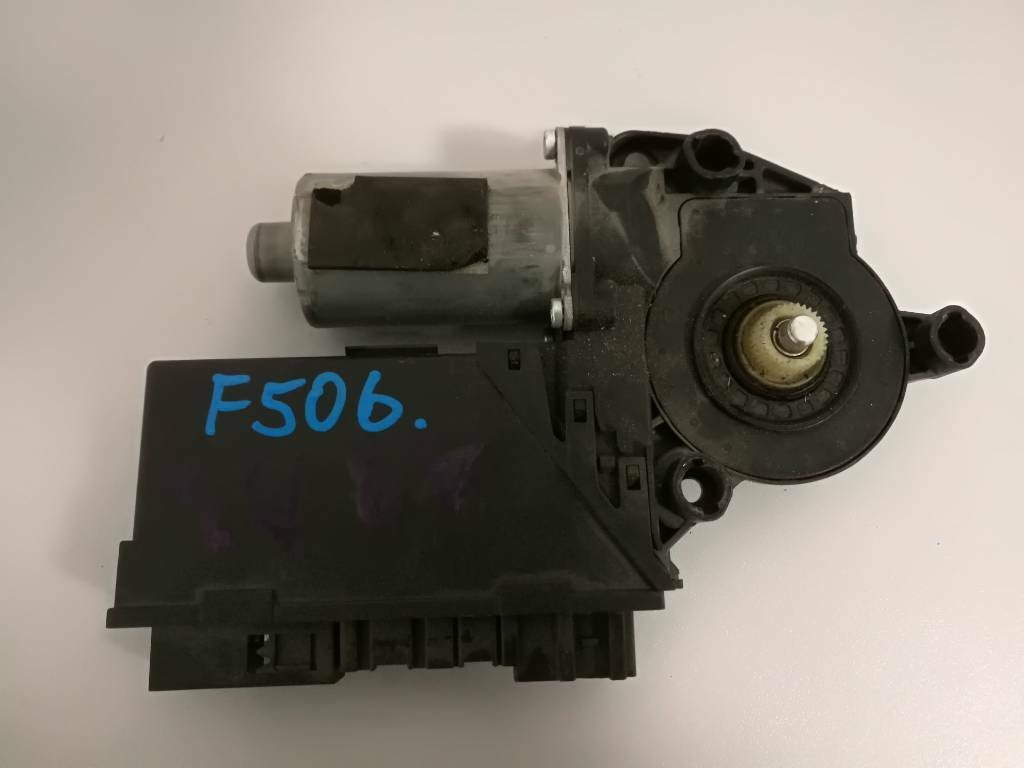 Motorcek stahovacky okna AUDI A8 D3 4E