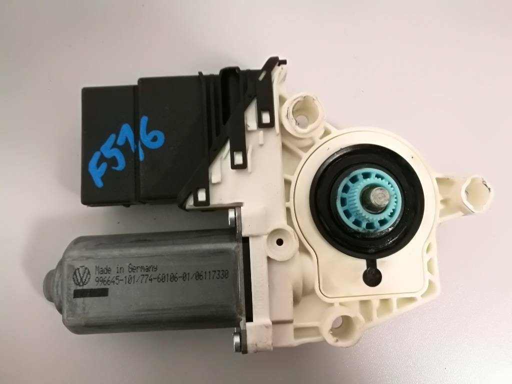 Motorcek stahovacky VW GOLF V JETTA 1K0959795