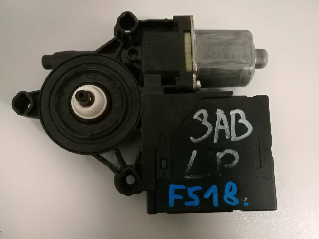 Motorcek stahovacky VW PASSAT B7 3A 3AA959701A