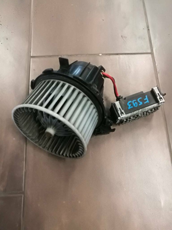 Ventilator regulator AUDI A4 B8 8K 8K0820521B