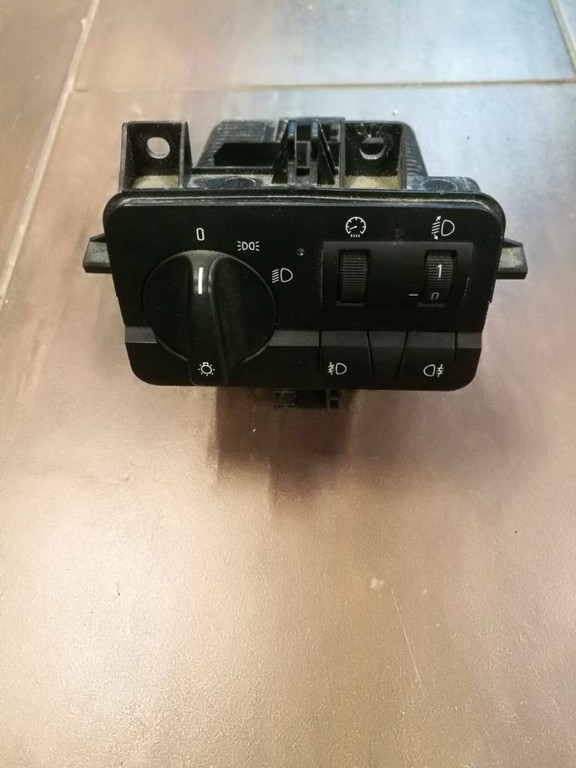 Spinac vypinac svetiel BMW 3 E46 61318383226