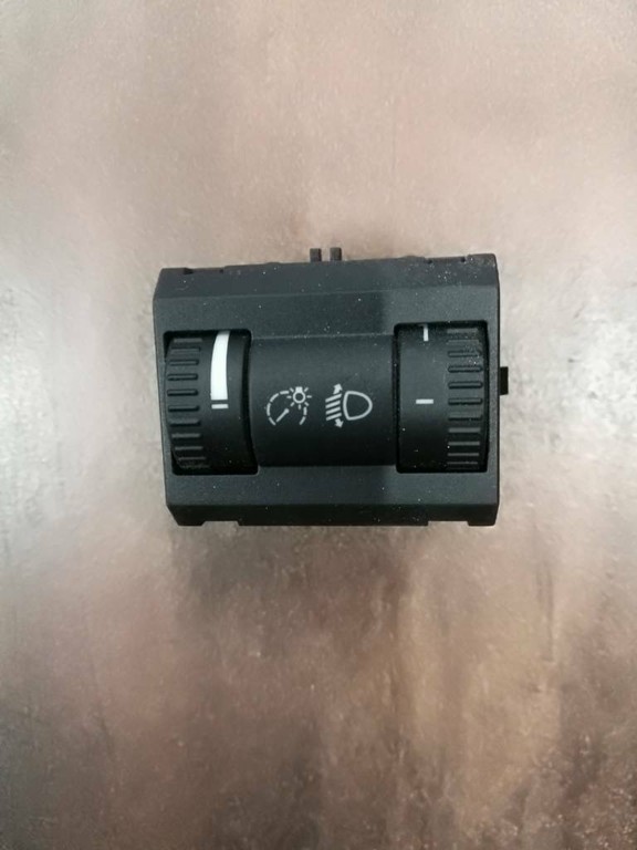 Regulator svetiel SKODA OCTAVIA II 2 1Z0941333