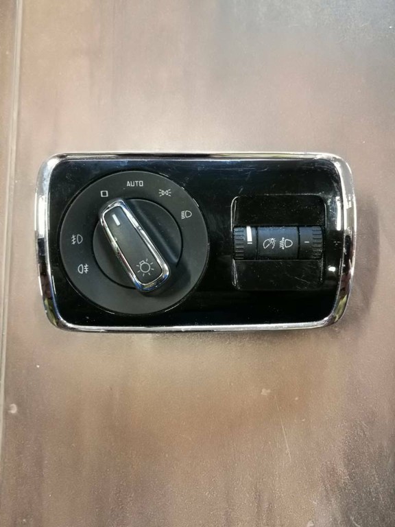 Spinac vypinac svetiel SKODA SUPERB II 3T0941431B