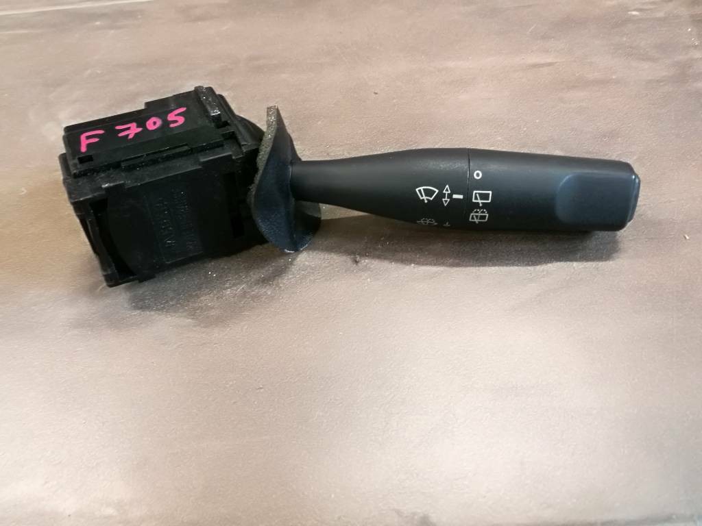 Packa pod volant CITROEN PEUGEOT 33779502