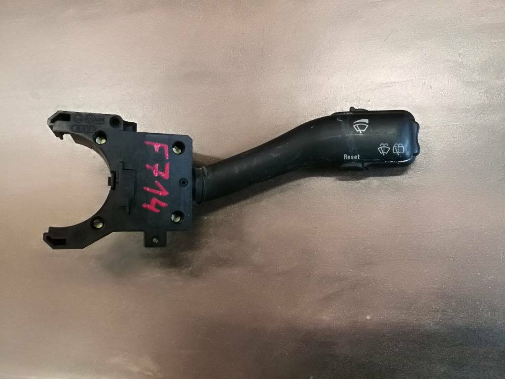 Packy pod volant AUDI A6 C5 PASSAT B5 4B0953503H