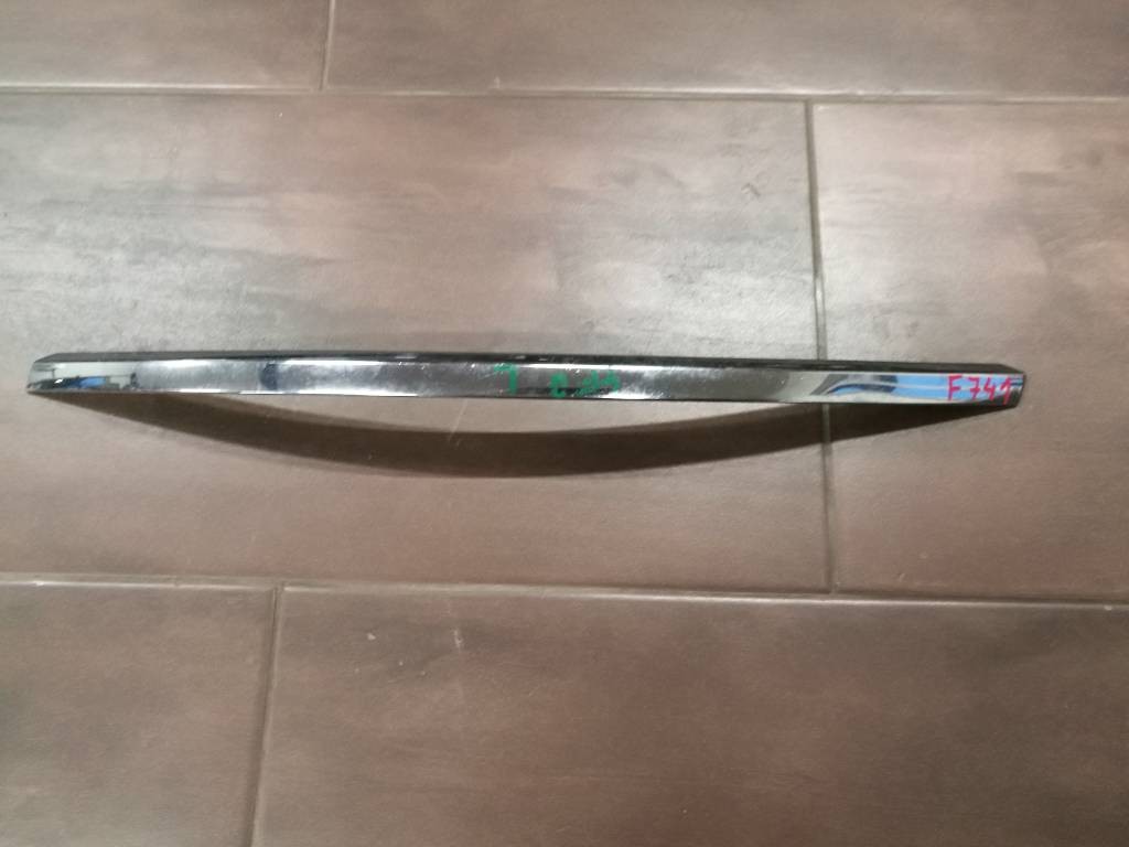 Lista chrom naraznika AUDI A6 C6 4F 4F0853065