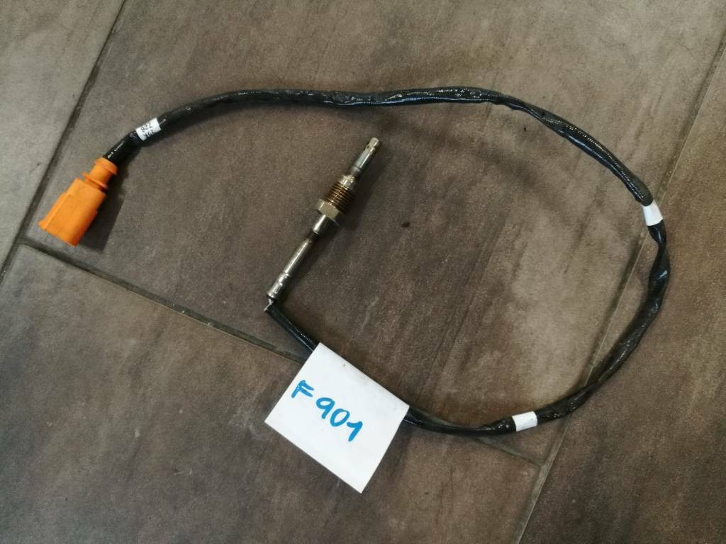 Snímač teploty výfukových plynov VW 04L906088B