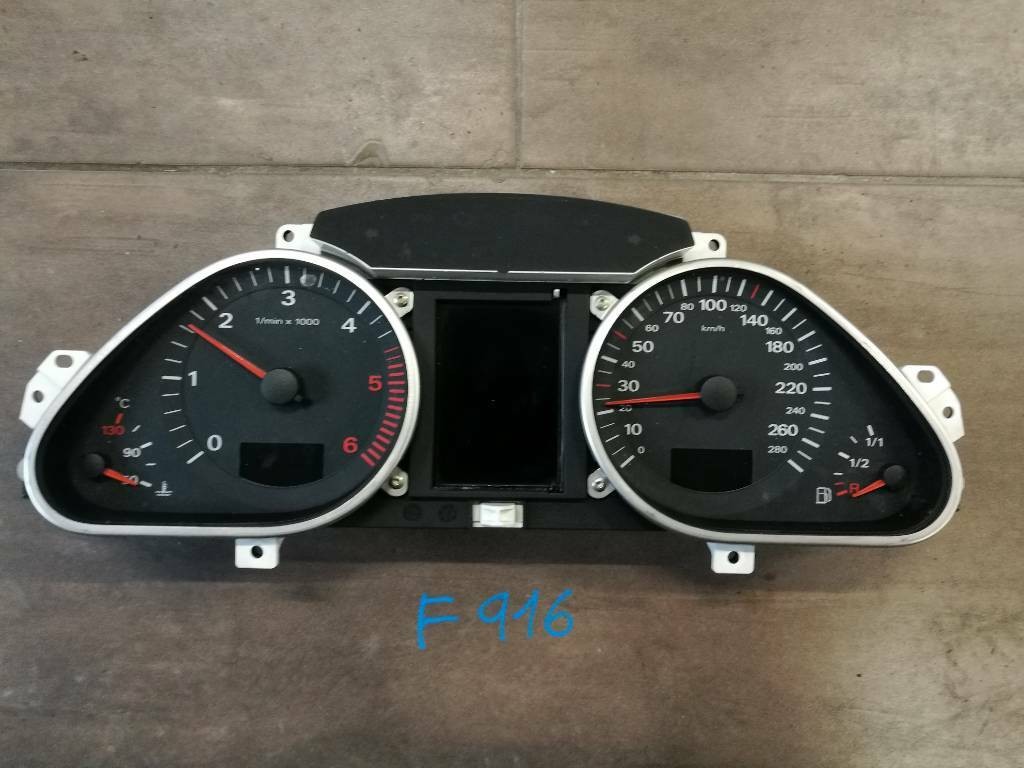 Predám budíky AUDI A6 C6 3.0 TDI 4F0920900S