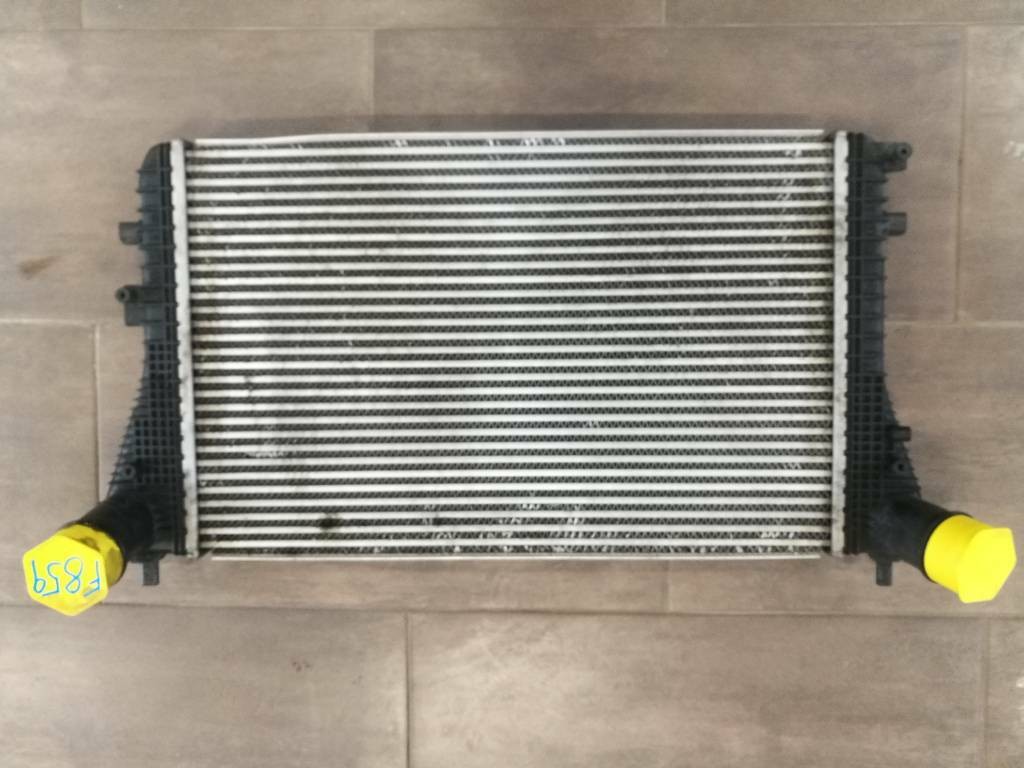 Chladič  AUDI SKODA SEAT VW 2.0 1.6  3C0145805AM