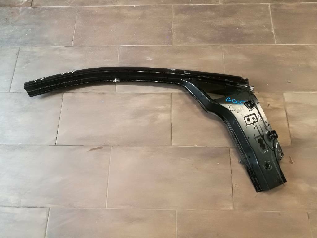Predný pravy stĺpik štvrťka VW Golf VII 7 5G
