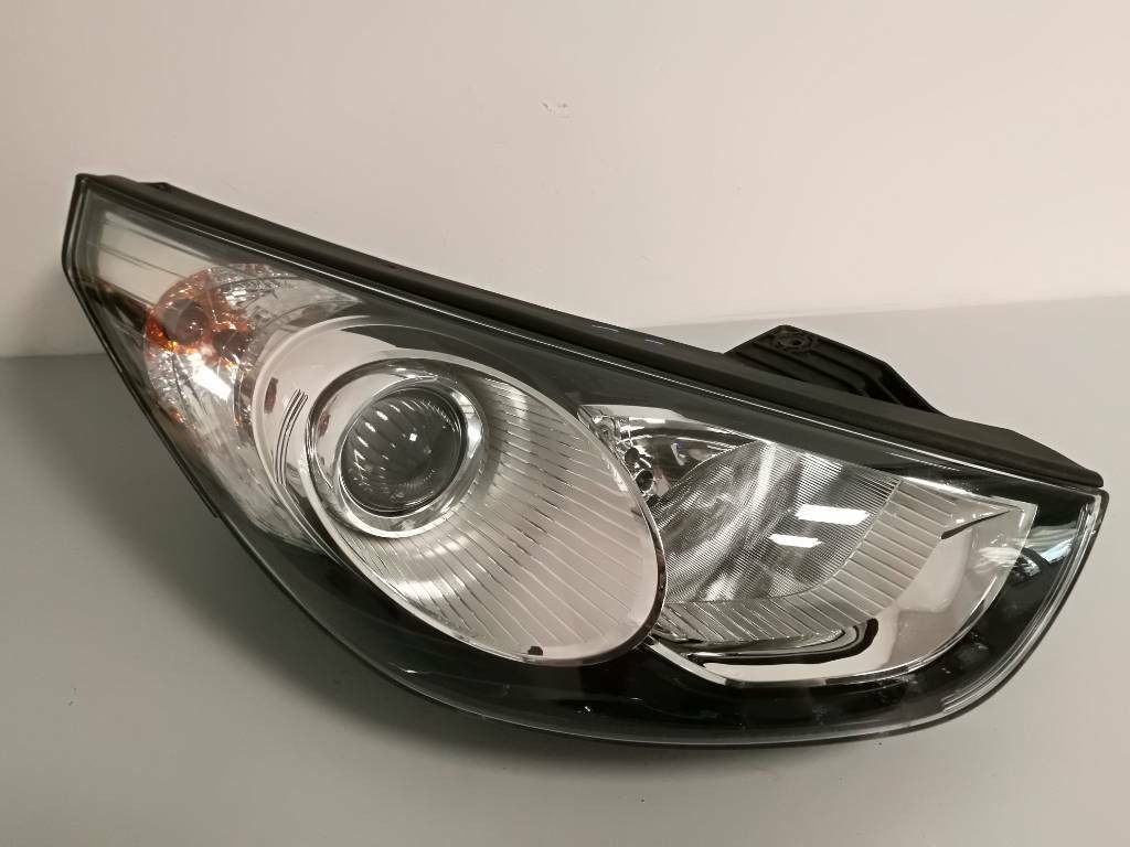 Predné pravé svetlo  HYUNDAI IX 35 2009-2013