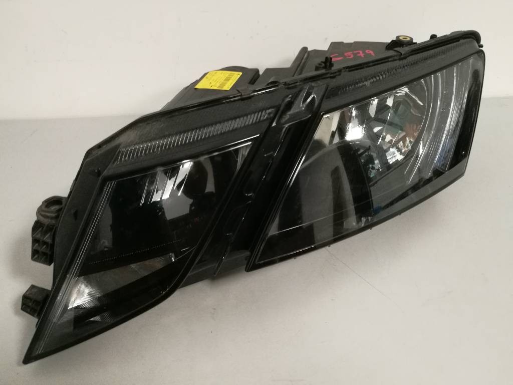 Predné ľavé svetlo OCTAVIA III 3 5E LIFT S LED