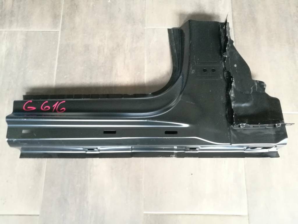 Pravý prah stĺpik AUDI A5 8W6 8W6803088
