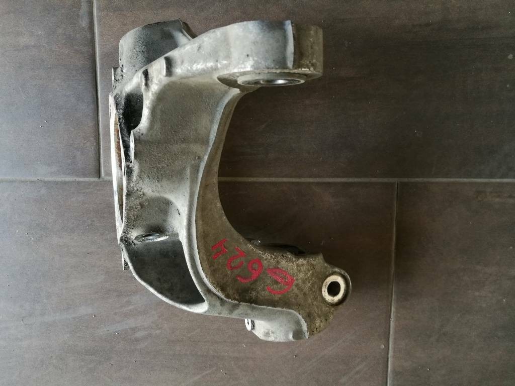 Prava otoč záves tehlica VW PASSAT B8  5Q0407258A