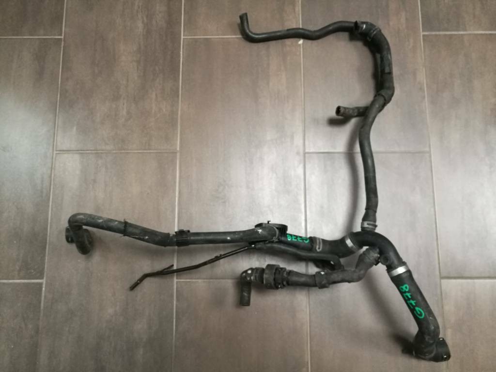 Hadica rúra vody termostat SKODA AUDI 03L121131AA