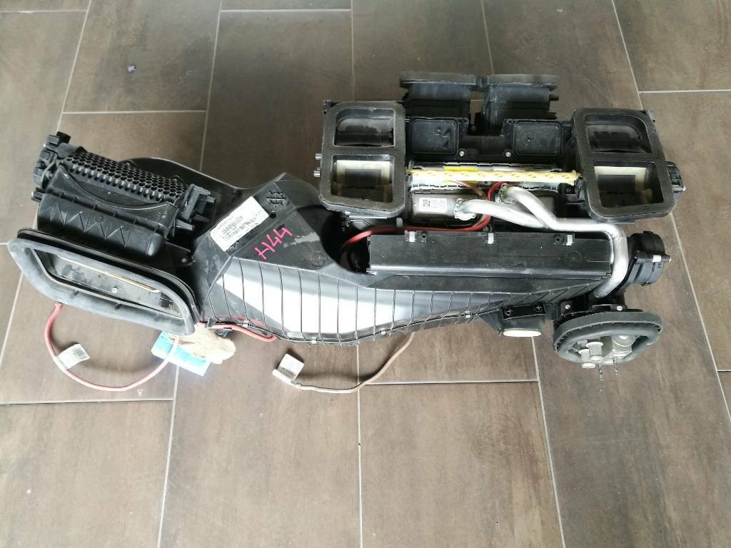 Komplet kúrenie ohrievač ohrev MERCEDES C W204 2.2