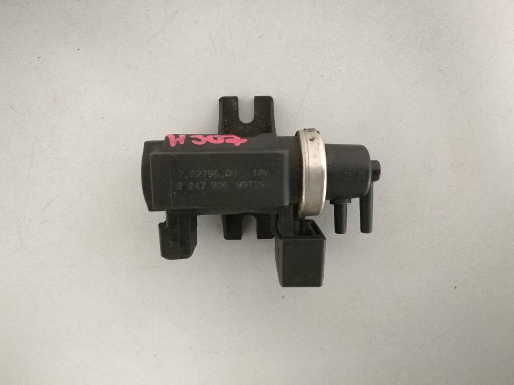 Podtlakový ventil turba BMW 3 E46 5 E60 E61 ROVER