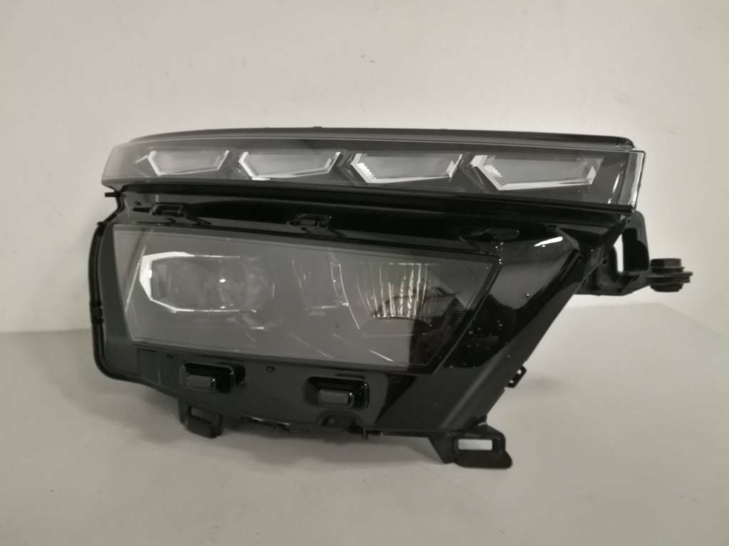 Predné pravé svetlo FULL LED SKODA KAMIQ 658