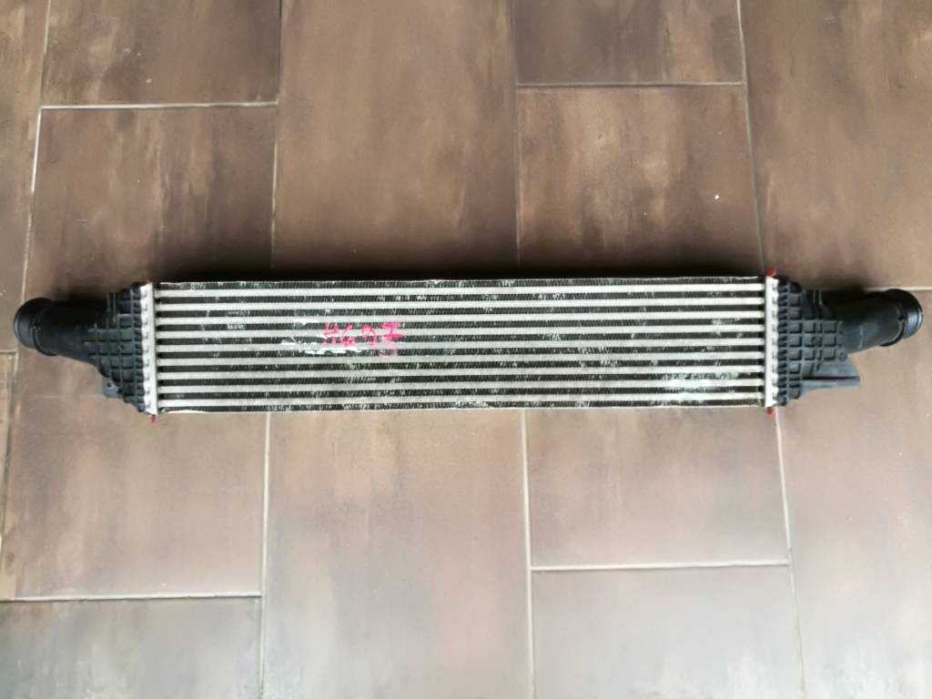 Chladič intercooler Audi A7 A6 A5 Q5 2.0 TDI 8K0