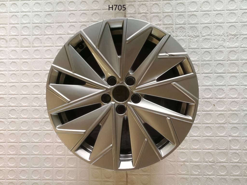 Disk elektrón koleso R17 Škoda Kamiq Scala 658