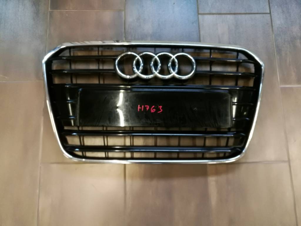 Mriežka maska Audi A6 C7 Sline RADAR 4G0