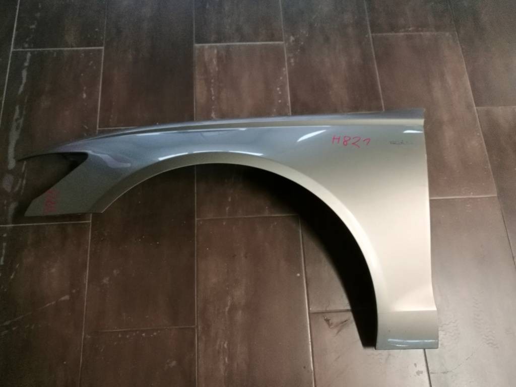 Ľavý predný blatník Audi A6 4G