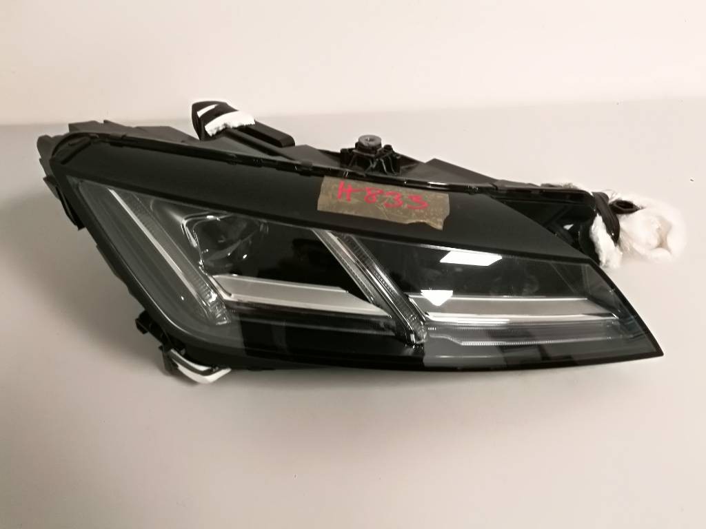 Pravé predné svetlo MATRIX FULL LED AUDI TT 8S0