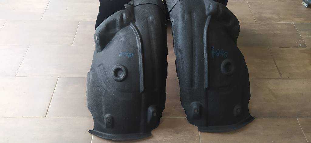 Predné pod blatníky Podblatnik l p Audi A6 C7 4G0