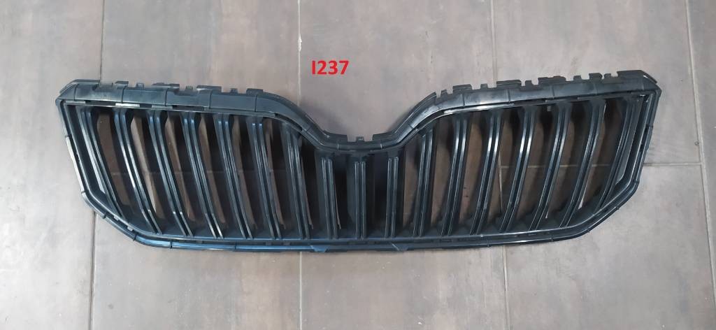 Mriežka nárazníka Škoda Yeti face lift 5L maska