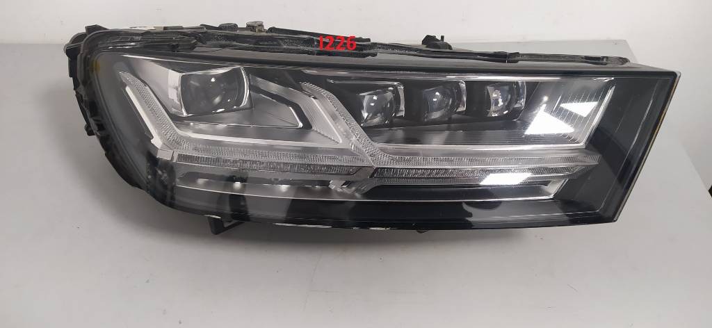 Pravé predné svetlo AUDI Q7 4M XENON LED MATRIX 4M