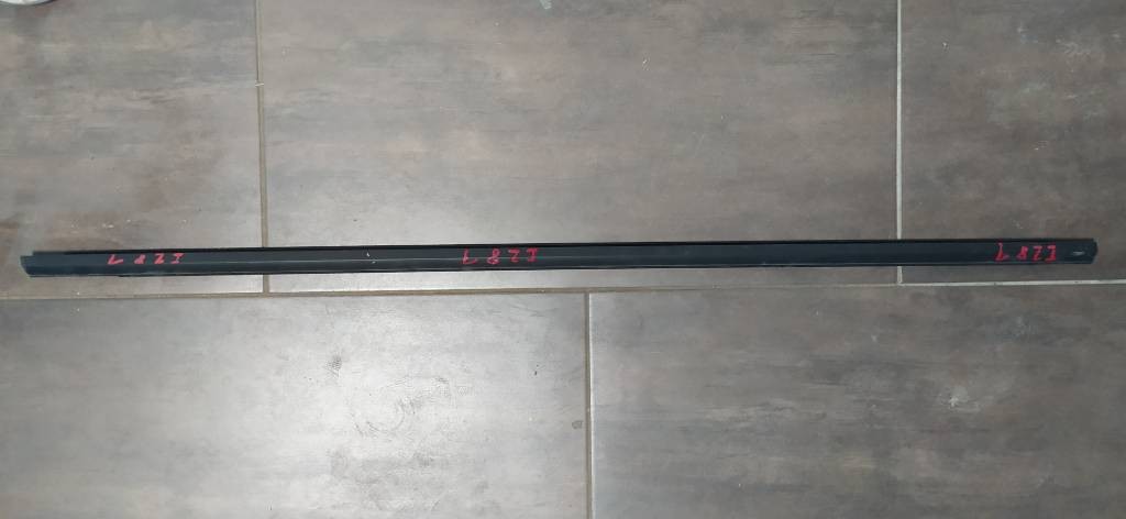 Lišta ľavých zadných dverí VW Golf VII 7 5G9