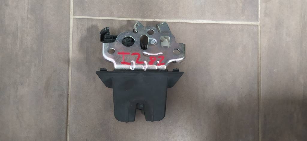 Zámok kufra Audi A6 C7 4G COMBI LIFT 4G