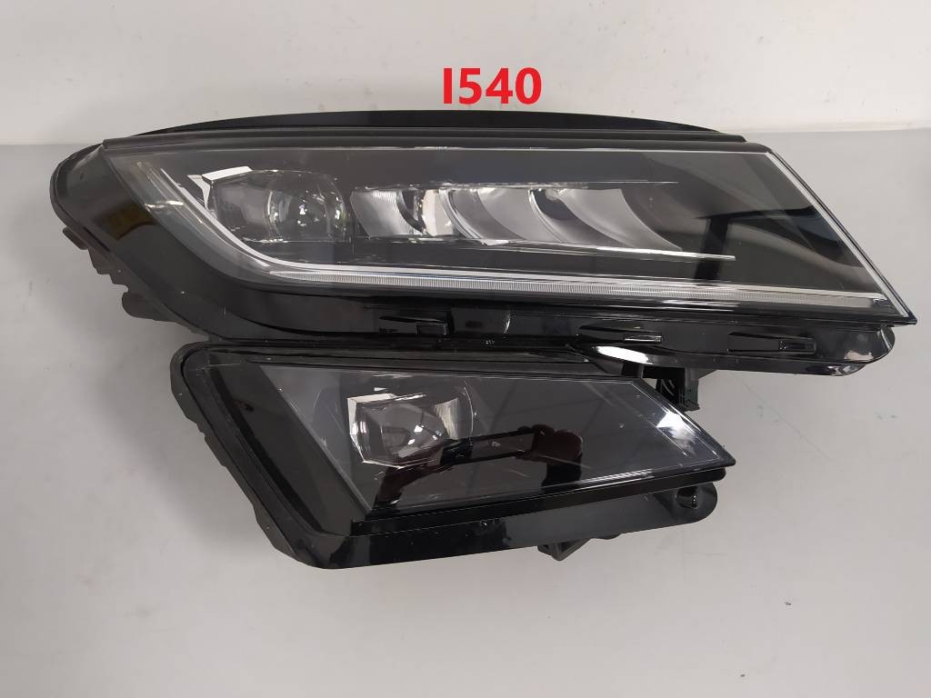 Pravé predné svetlo Škoda Kodiaq FULL LED 566