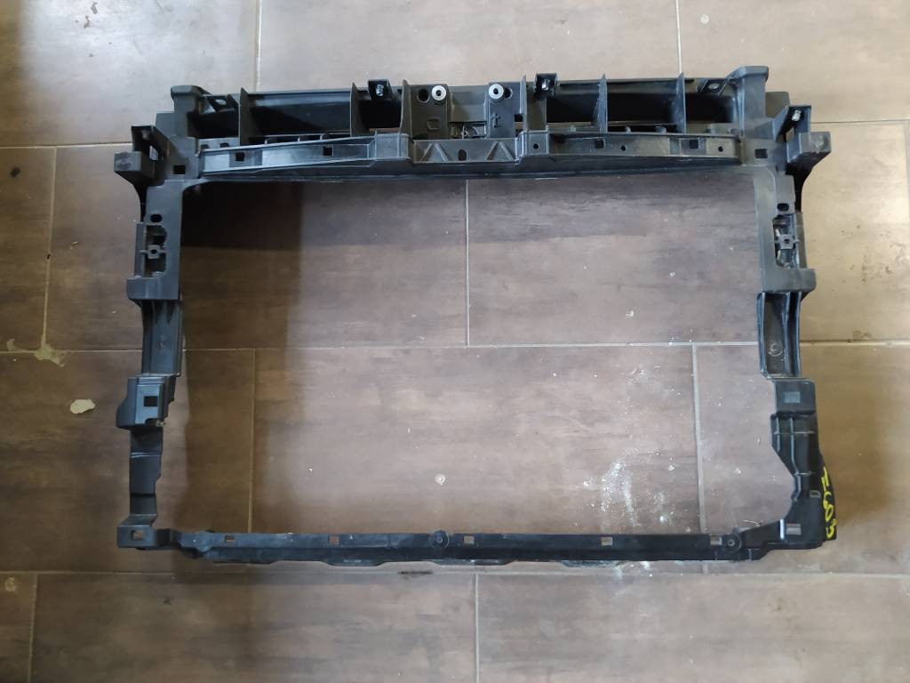 Držiak stena čelo sahara SEAT TARRACO 5FJ