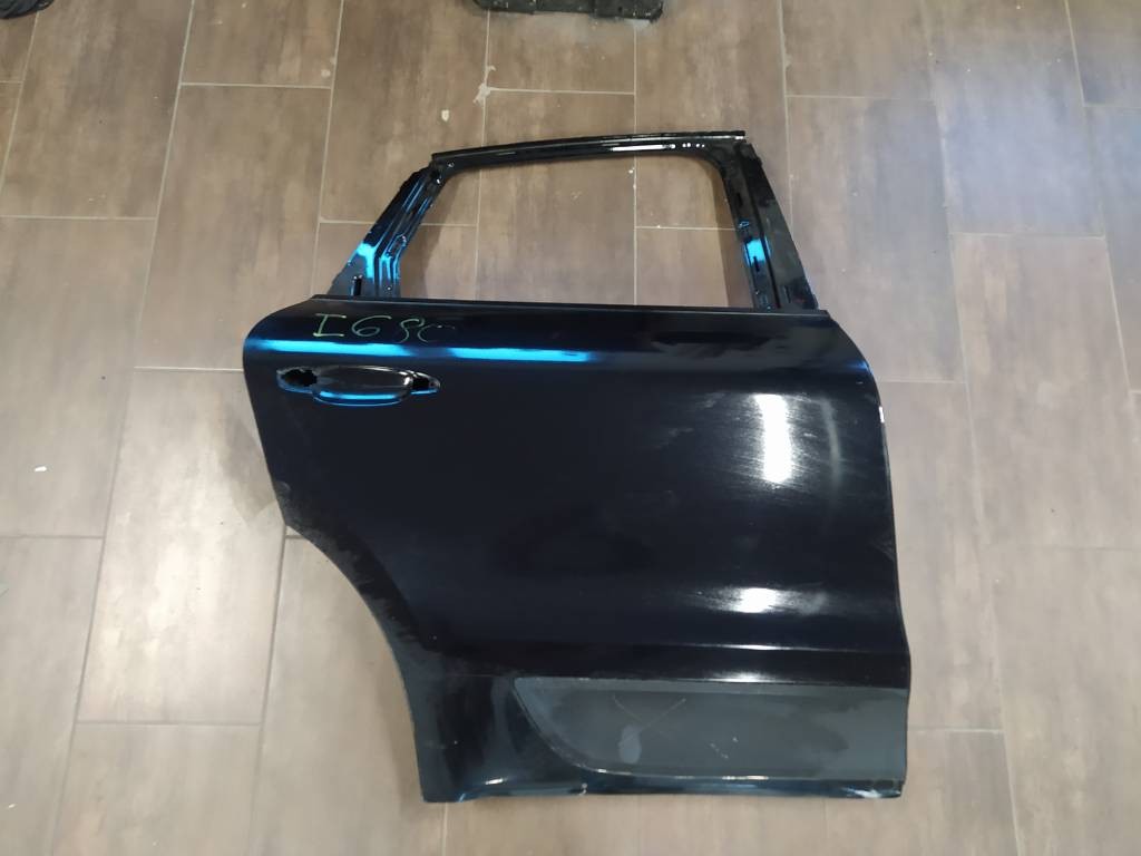 Pravé zadné dvere Porsche MACAN 95B