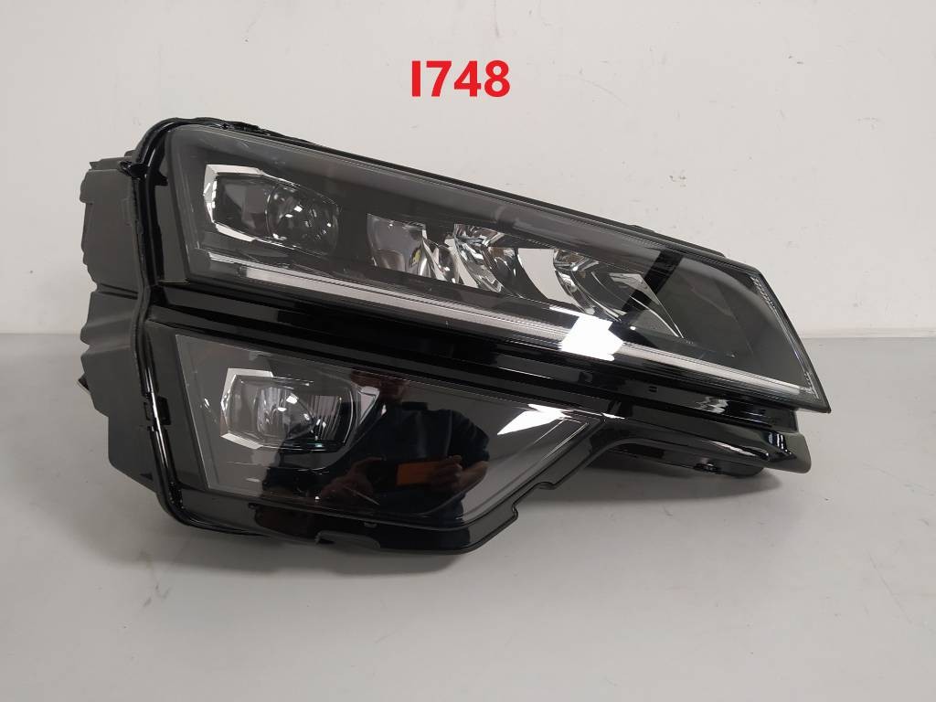 Pravé predné svetlo Škoda Karoq FULL LED 57C