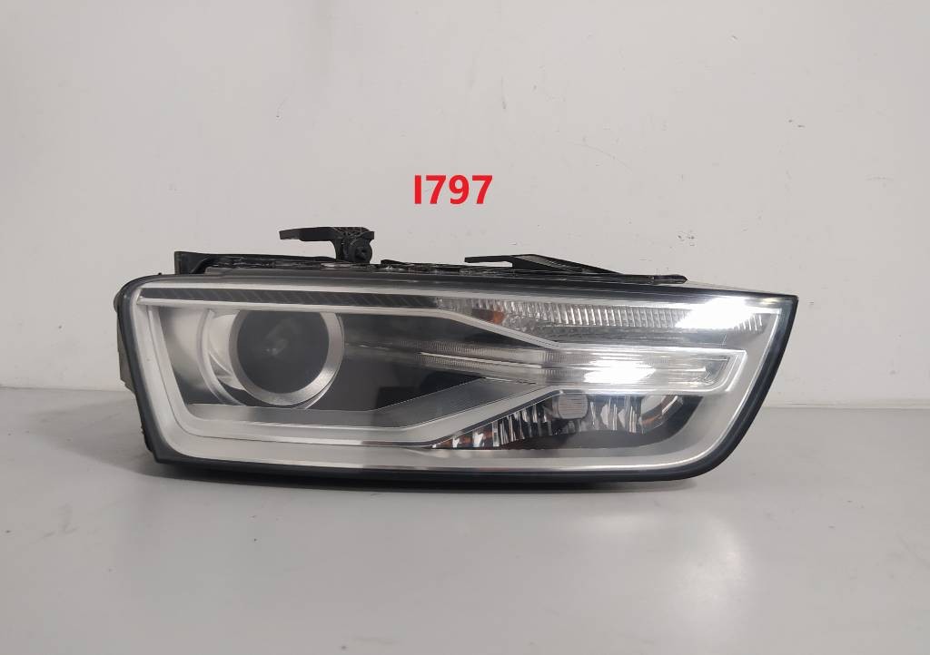 Pravé predné svetlo Audi Q3 XENON LIFT 8U