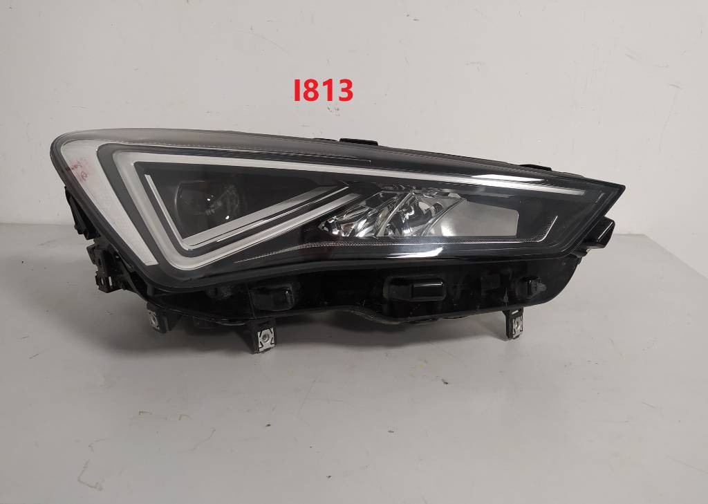 Pravé predné svetlo Seat Tarraco FULL LED 5F