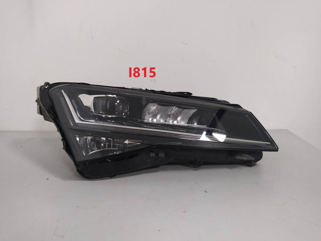 Pravé predné svetlo Škoda Superb III 3 FULL LED 3V