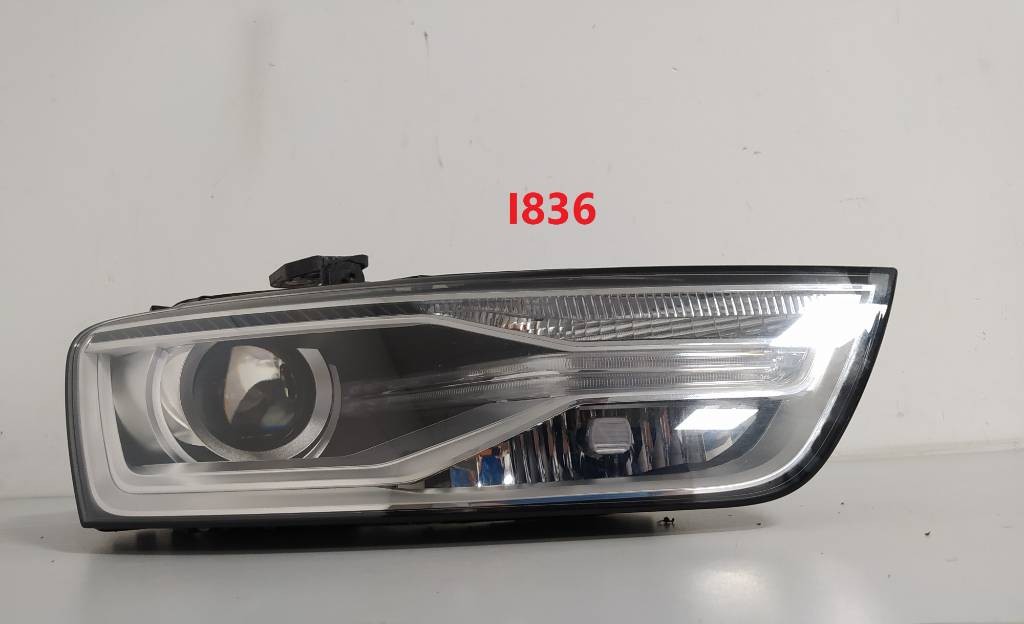 Pravé predné svetlo Audi Q3 FACELIFT XENON LED 8U