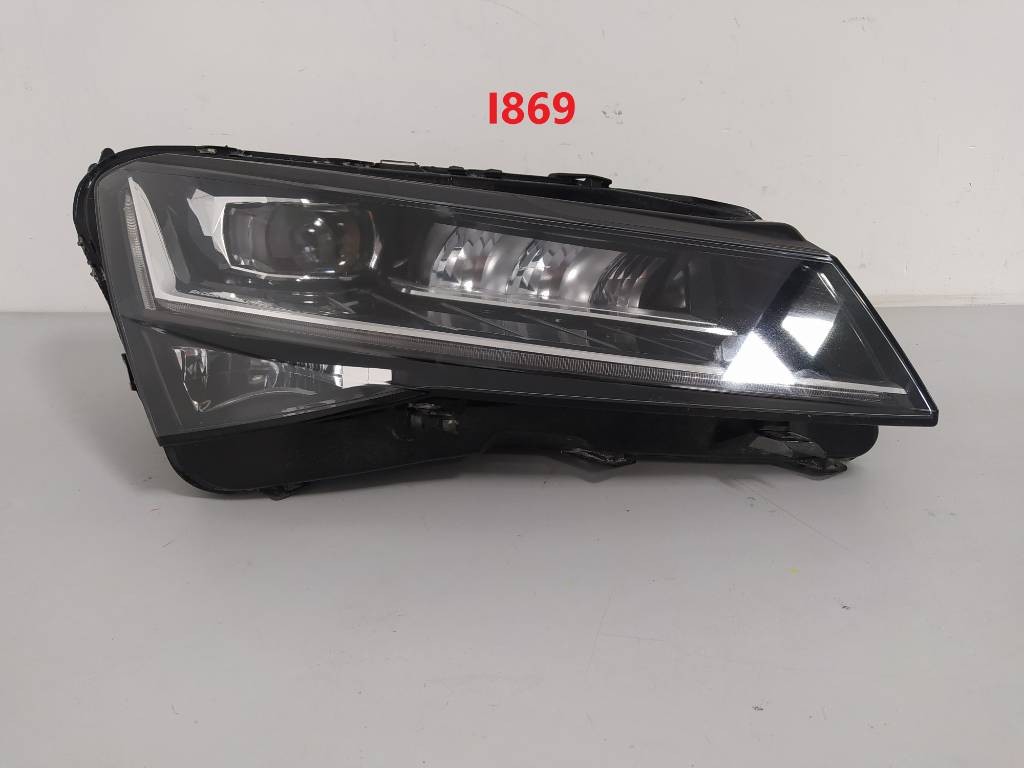 Pravé predné svetlo Škoda Superb III 3 FULL LED 3V