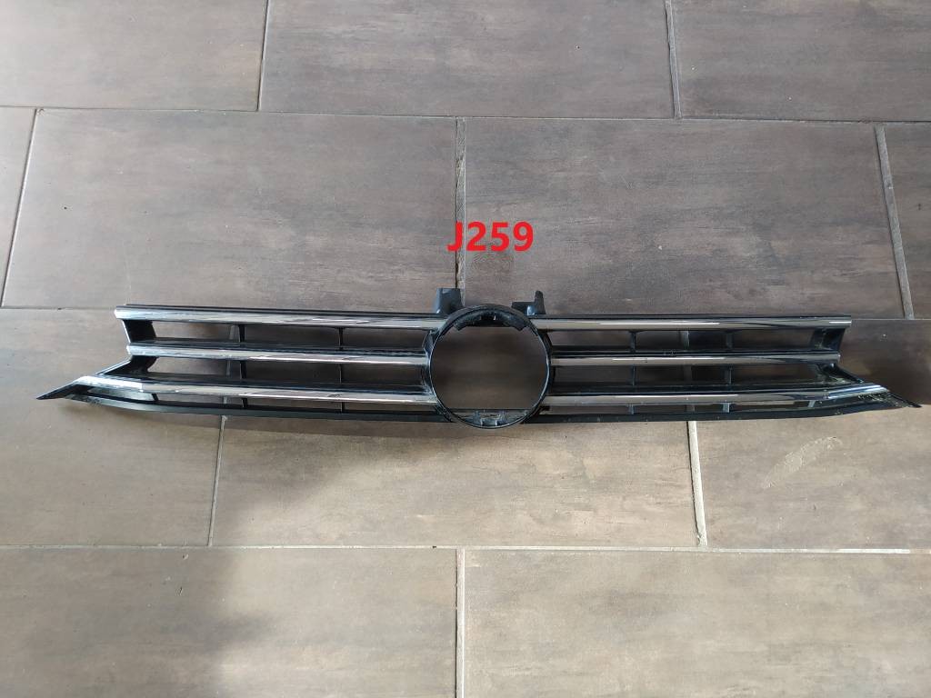 Maska mriežka VW Volkswagen Touran II 2 5T