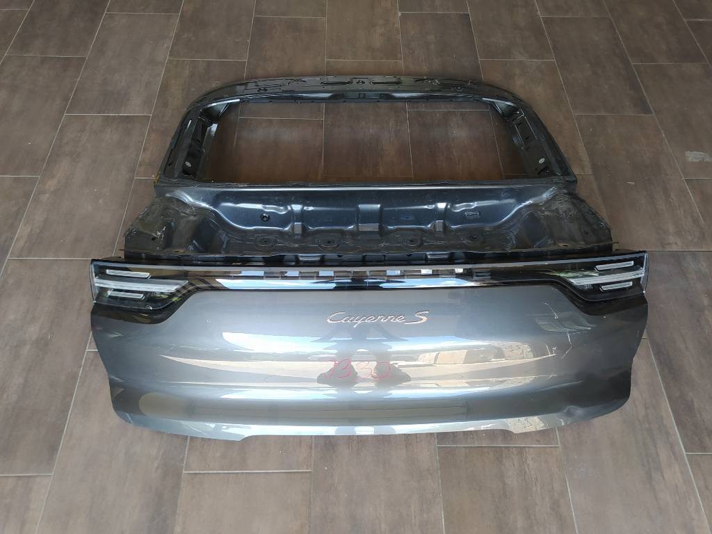 Kufor zadná kapota Porsche Cayenne S III 3 9Y