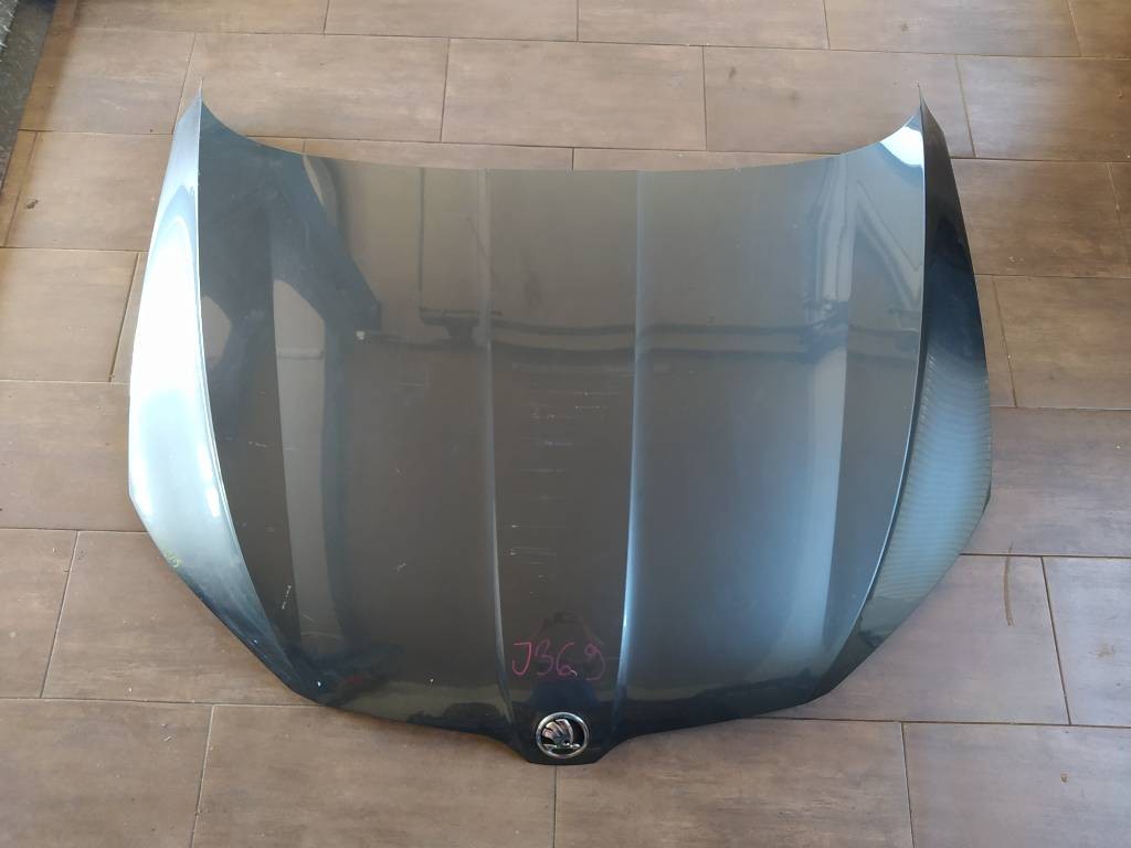 Predná kapota Škoda Superb III 3 3V